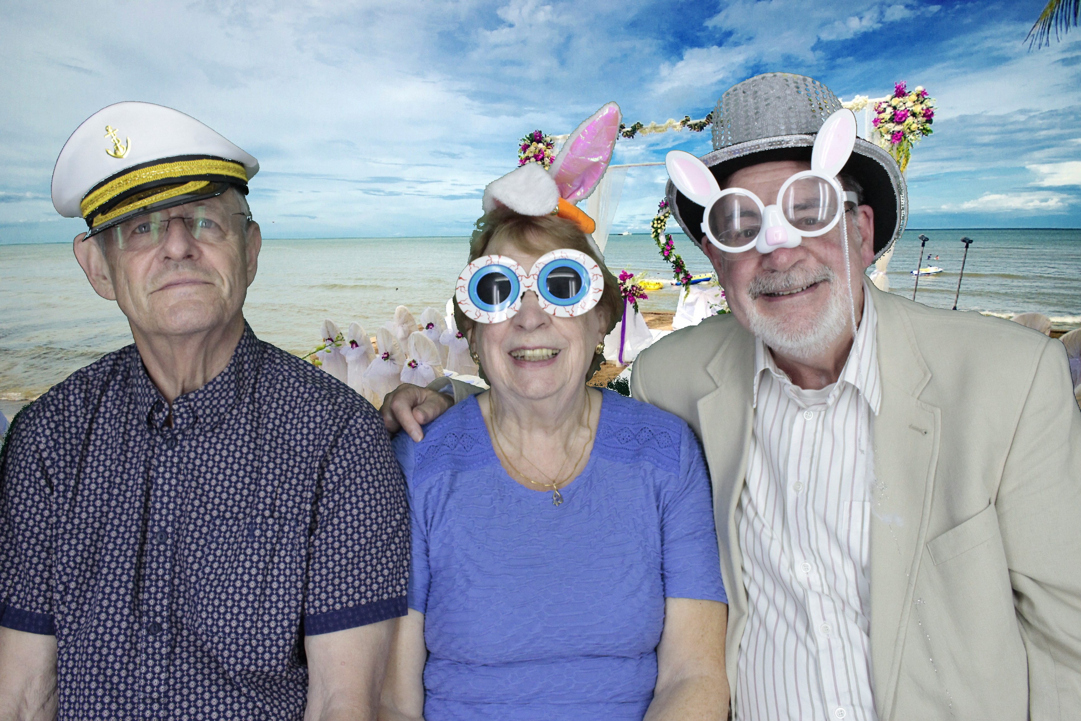 Nikki and Lance's Wedding | View more photos from the event at gallery.myphotoboothexperience.co.uk/u/MyPhotoBoothExperienceLtd/Nikki-and-Lances-Wedding